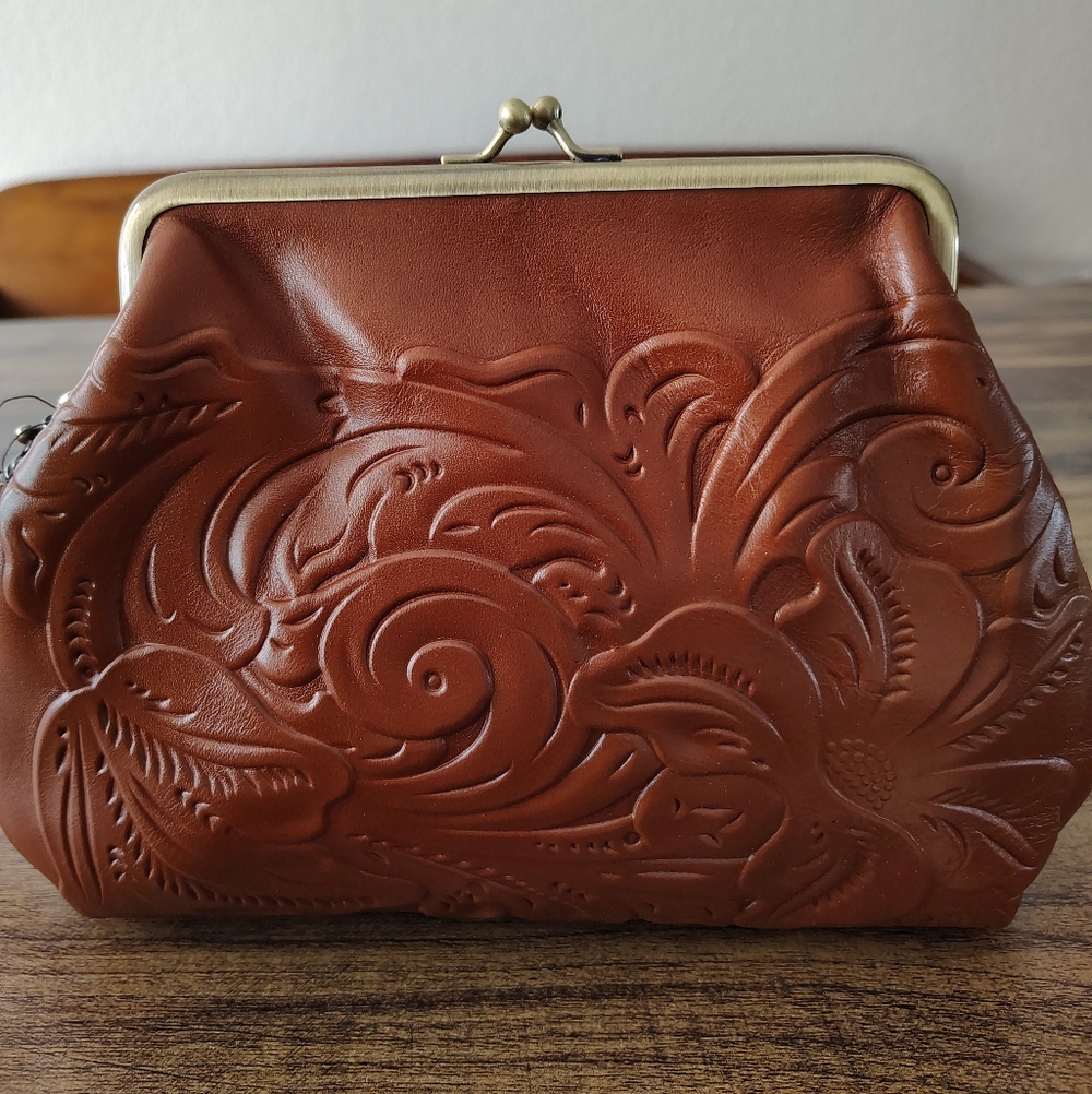 New Patricia Nash Savena Tooled Leather Kiss-Lock Wristlet in Florence brown